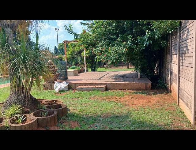 6 BEDROOM HOUSE FOR SALE IN CLAYVILLE